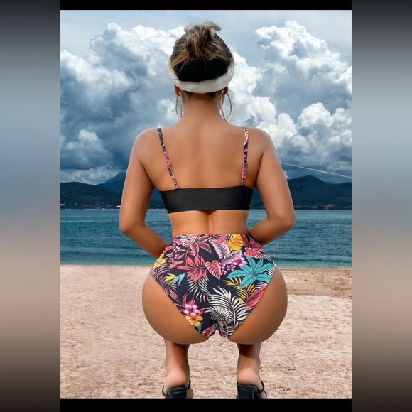 SHEIN Size M Swim suit. New never worn. - Picture 4 of 4